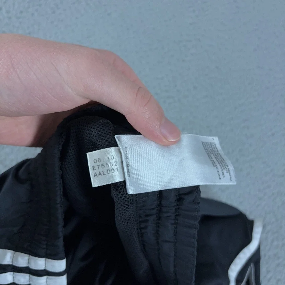 VINTAGE Adidas Pants Boys XL 13-14Y Windbreaker Track Nylon Baggy 3-Stripe Y2K
